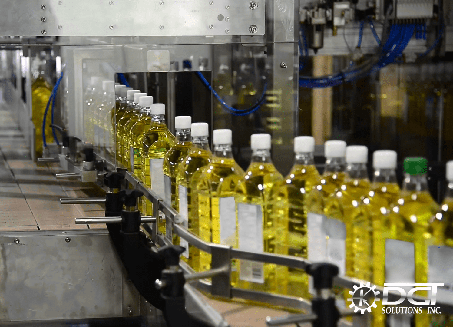 Automatic pick & place case packer for bottles