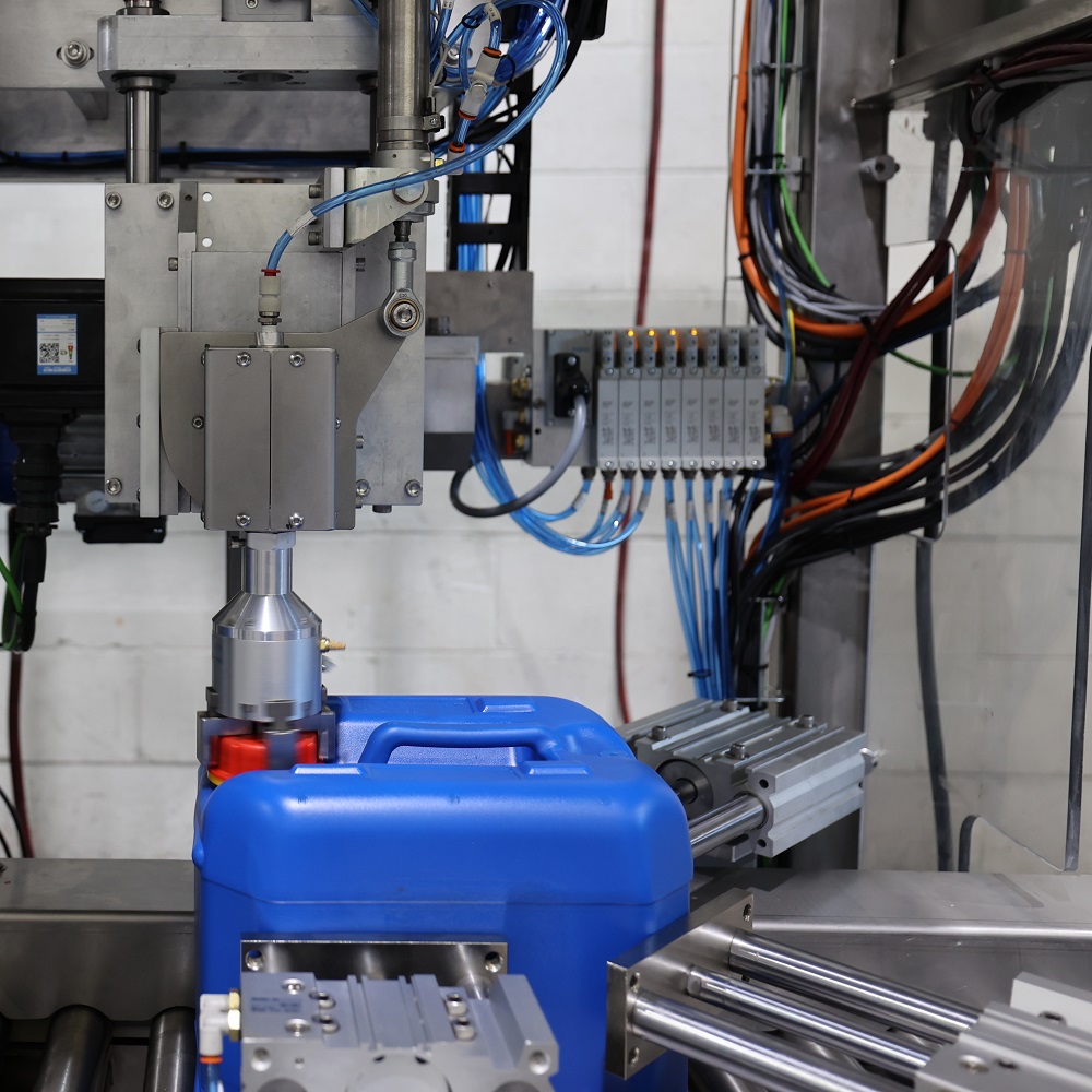 Multiple filling nozzles